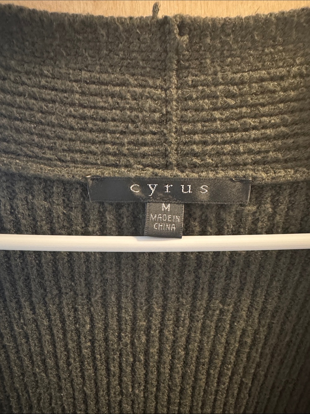 Cyrus Cardigan - Picture 2 of 2